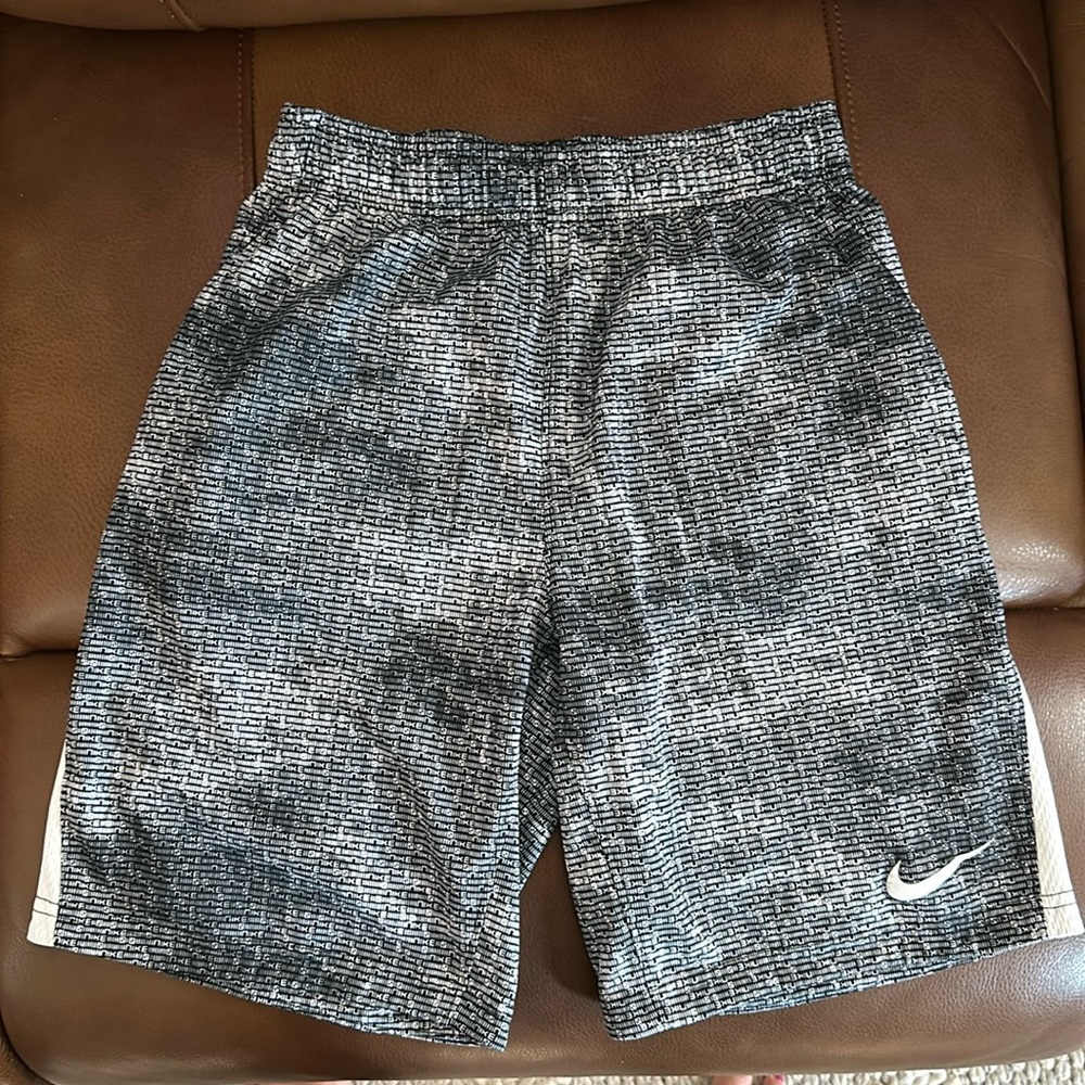 NIKE DRIFIT BOYS SHORTS
